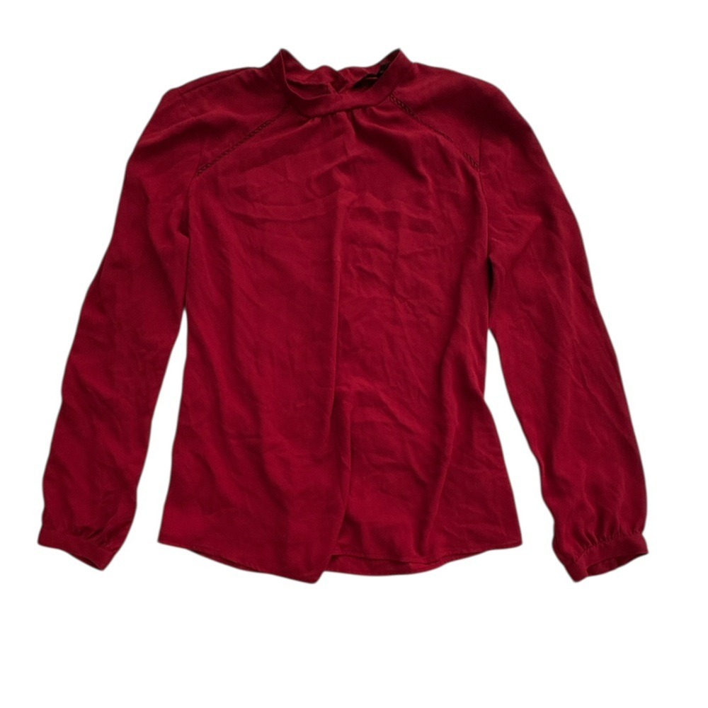 Express Lightweight Sheer Red Women's Top Med Work Business Casual Button Back - Picture 7 of 8